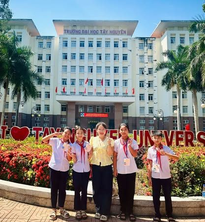 TỰ HÀO HỌC SINH TRƯỜNG THAM GIA HỘI THI TIN HỌC TRẺ TỈNH ĐẮK LẮK NĂM 2026 TỰ HÀO HỌC SINH TRƯỜNG THAM GIA HỘI THI TIN HỌC TRẺ TỈNH ĐẮK LẮK NĂM 2026