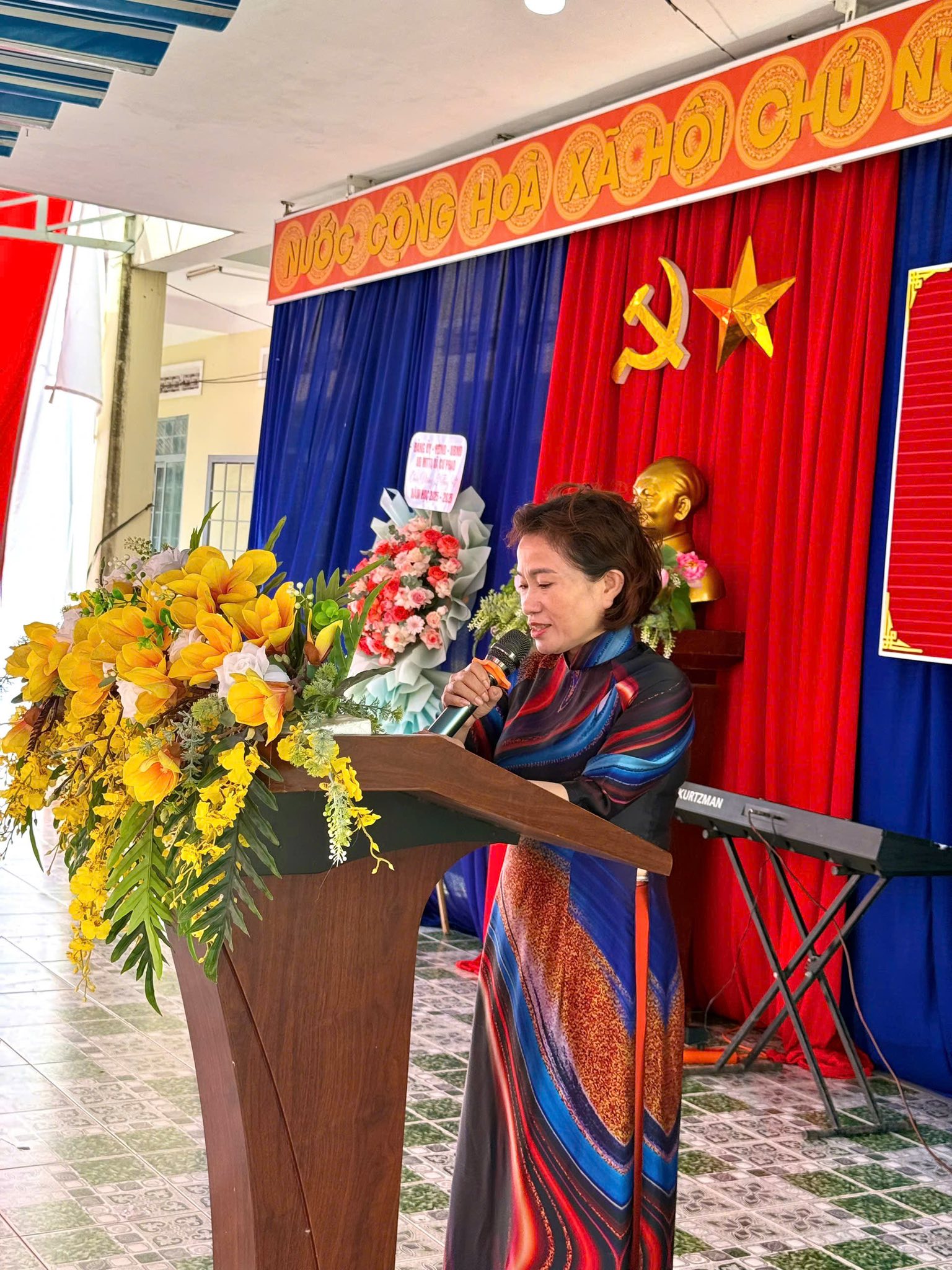LỄ TỔNG KẾ NĂM HỌC 2025-2025 LỄ TỔNG KẾ NĂM HỌC 2025-2025